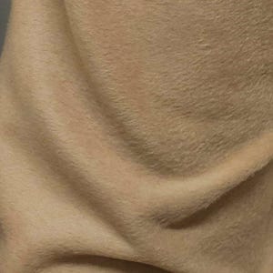 Tessuto italiano pesante in pelo di cammello/cashmere, larghezza 150 cm