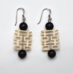 Sterling Silver Black Pearl Earrings, Vintage Chinese Double Happiness Symbol Earrings, Handmade Estate Jewelry, Rare Gift for Her