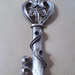 Vintage Heart Key Pendant Necklace: Silver-Toned Metal, 3-Inch Key