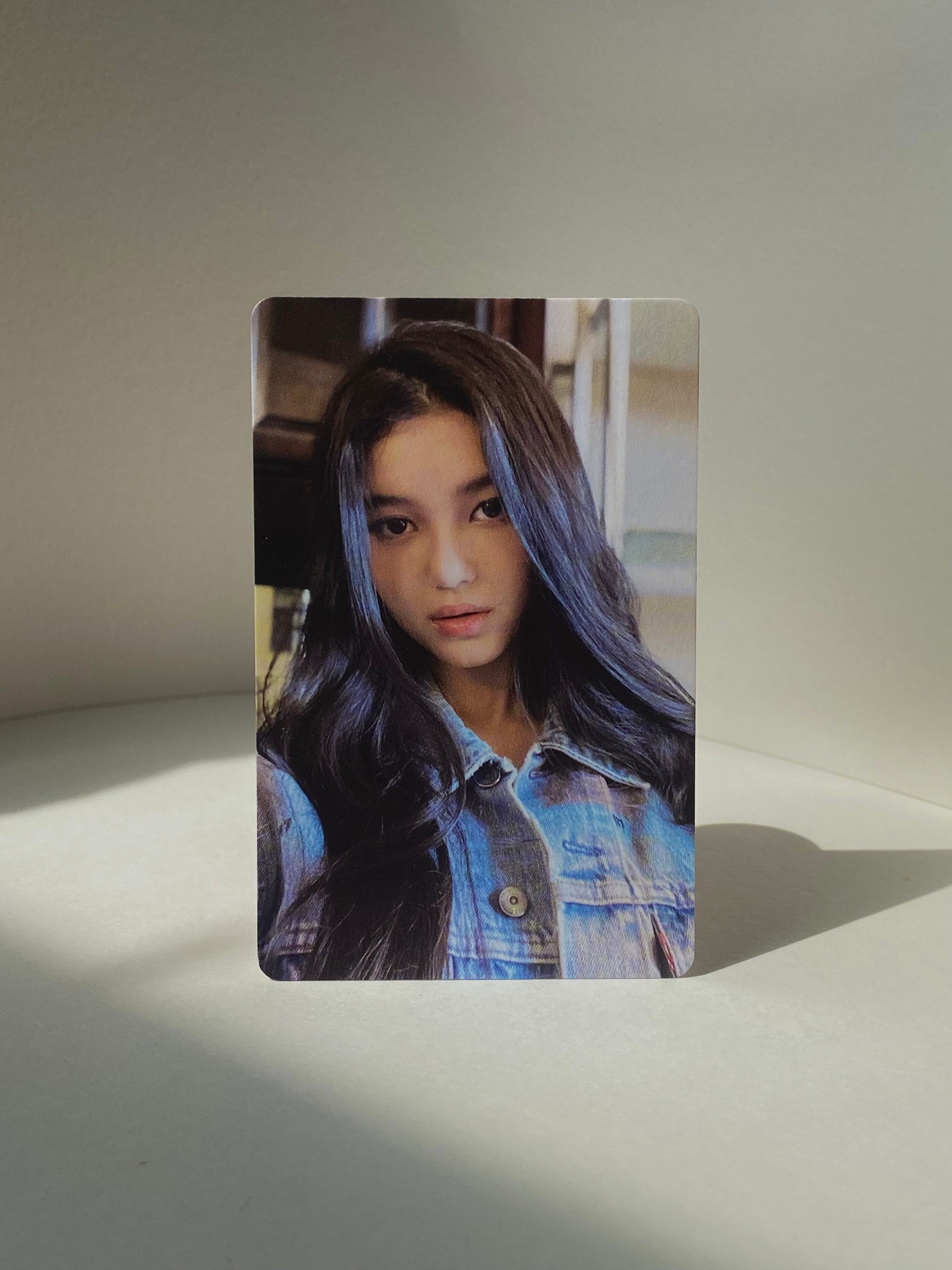 Official NEWJEANS Danielle & Hyein Photocards: Bluebook and OMG - Etsy