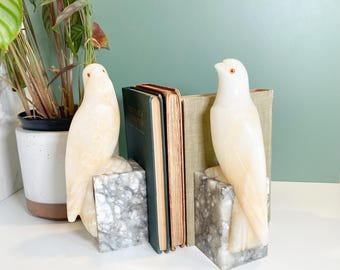 Vintage Italian Marble Parrot Bookends: White & Grey MCM Decor