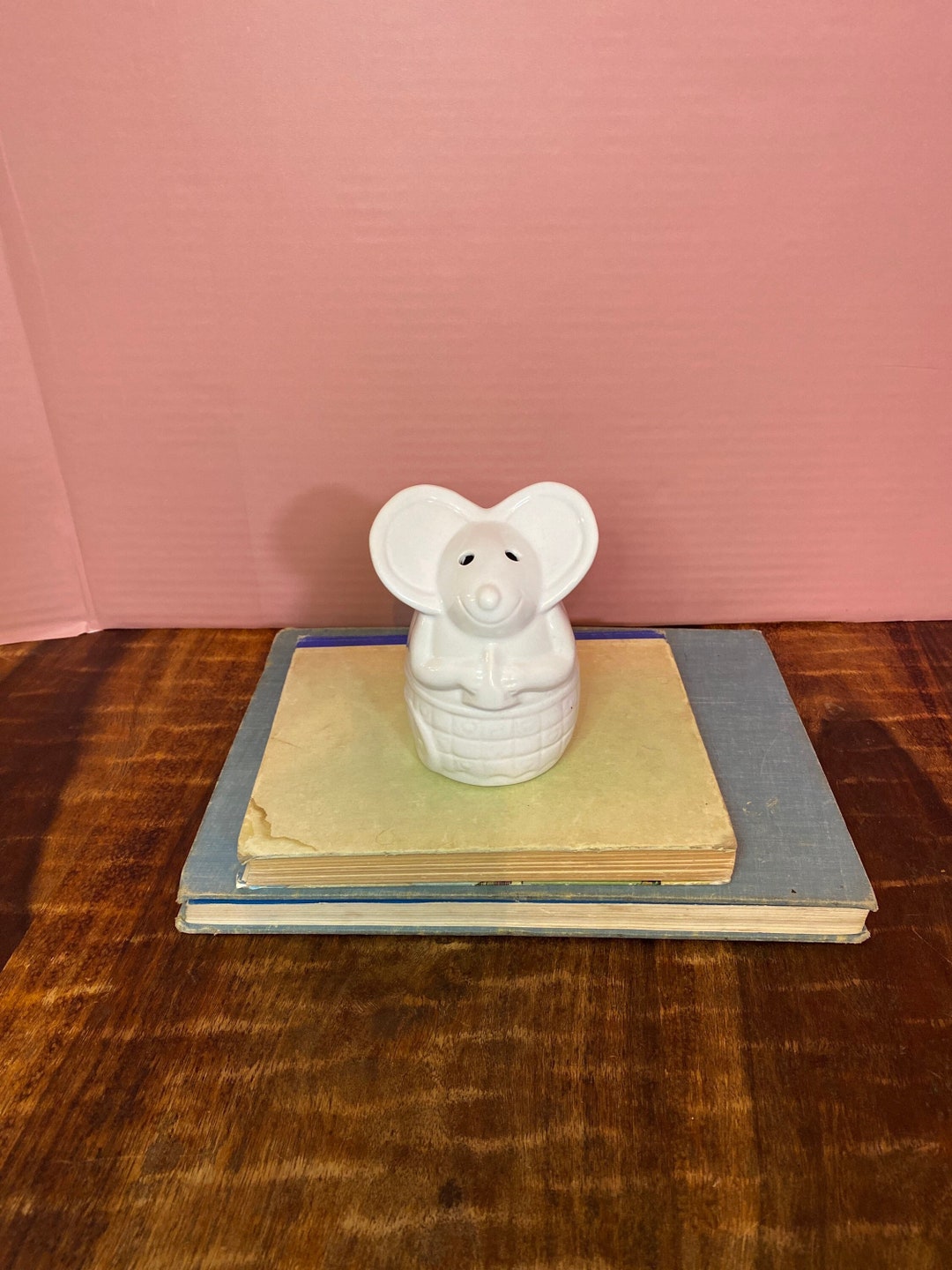 Ceramic Mouse Cheese Shaker, Vintage Grated Parmesan Shaker, Kitschy Kitchen Fun, Paintable