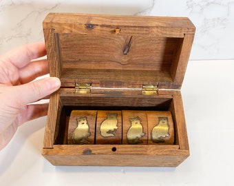 Wood Napkin Rings with Brass Cats in a Matching Storage Box, Wood and Brass Dining Decor, Vintage Wood Napkin Rings, Brass Cat, Trinket Box