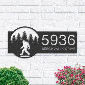 Cartello con indirizzo in metallo personalizzato con Bigfoot Sasquatch, numero civico, targa con indirizzo da appendere, cartello da giardino, cartello da esterno, picchetto da giardino