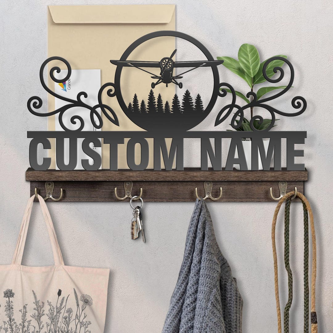 Personalized Airplane Pilot Key Holder, Wood Wall Mount for Keychains ...