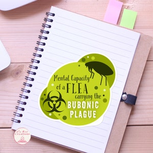 Adesivo KM Shea, citação do livro Magiford, citação de Magic on Main Street, insultos de Considine, adesivos sem bolhas