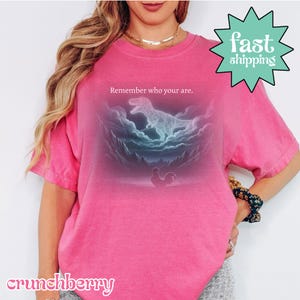 Comfort Colors® Kom ihåg vem du är-tröja, roligt evolutionsskämt med grafisk design, kycklingdinosaurie-meme-outfit, vetenskapshumorkläder