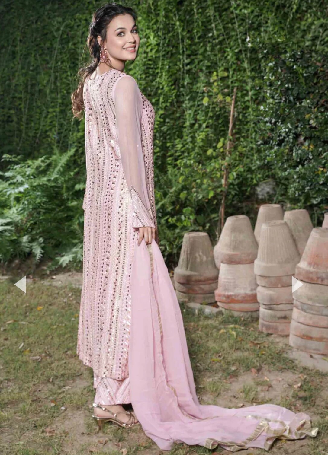ER 352 Shalwar Kameez Design