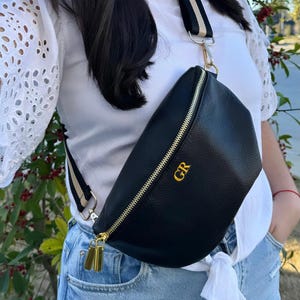 Bauchtasche aus veganem Leder mit verstellbarem Gitarrengurt, personalisierte Gürteltasche für Frauen, bestickte Tasche