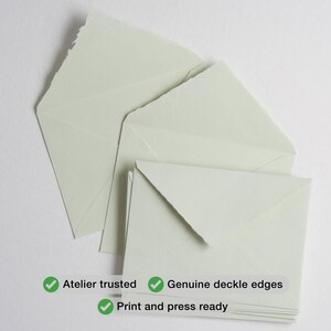 5,5 x 7,5 inch saliegroene handgemaakte katoenen enveloppen met randrand / uitnodigingsenveloppen, Fine Art bruiloft, trouwenveloppen