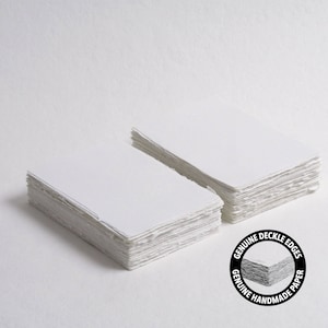 4,1” x 5,8” (A6) 200 g/m², carta bianca con bordo deckle, carta cotone, carta per inviti, nozze d’arte, carta per calligrafia, carta fatta a mano