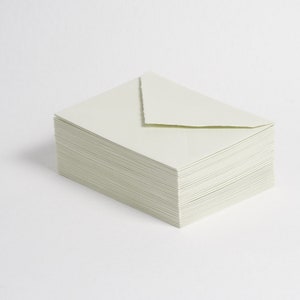 4.5" x 6.4" (C6) Salbeigrüne Büttenumschläge // Einladung Umschläge, Baumwoll Umschläge, Fine Art Hochzeit, Hochzeitsumschläge