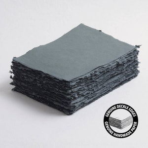 5,8" x 8,3" (A5) 200 g/m², carta con bordo deckle verde scuro // carta di cotone, carta per inviti, matrimonio d'arte, carta per calligrafia