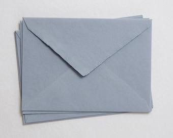 Sobres de algodón hechos a mano de 6,4" x 9" (C5), color azul empolvado, con borde irregular // Sobres para invitaciones, bodas artísticas, sobres de boda