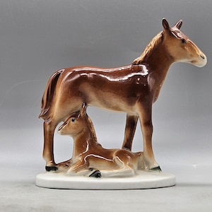 1940s Carl Scheidig Gräfenthal Germany Porcelain Figurine of a Horse and Its Baby Foal | Vintage German Porcelain