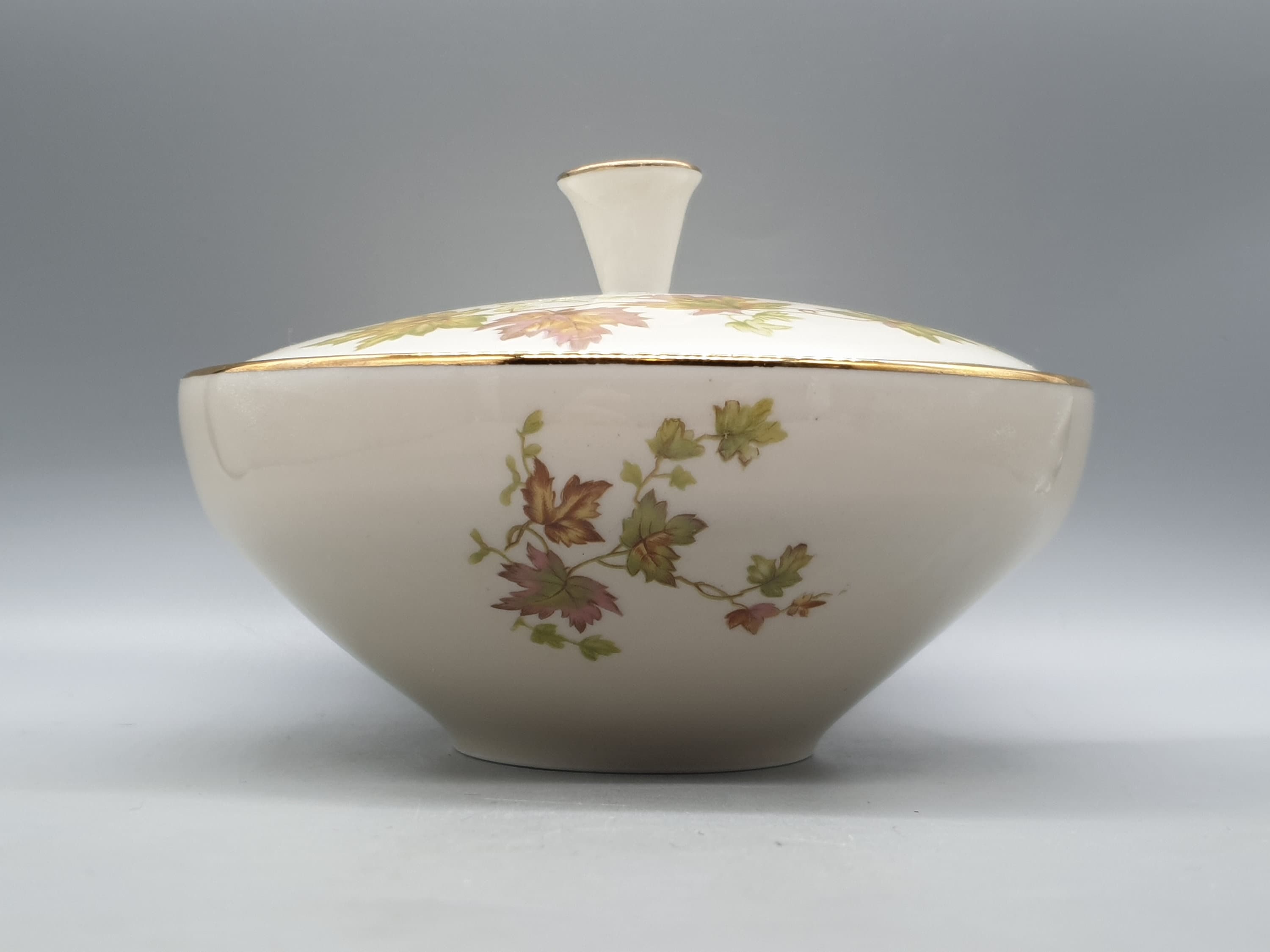 ドイツ製 Hutschenreuther ペールピーチ 金彩 美しいレリーフ5枚 il_fullxfull.4596773611_qczg.jpg