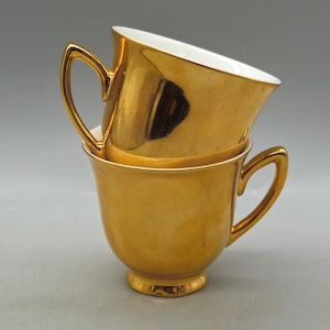 Pair of 1930s Rudolf Kampf Grünlas Czechoslovakia Gold Gilded Porcelain Cups | Loučky / Elbogen | Vintage Czech Porcelain