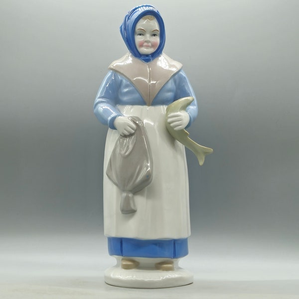 1970s Wagner & Apel Lippelsdorf Germany Porcelain Figurine of an Elderly Woman | Vintage German Porcelain