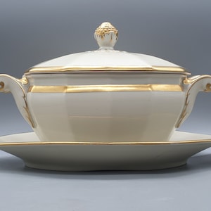 1920s Haas & Cžjžek Schlaggenwald Tureen With Attached Plate And Gold Decorations | Vintage Czech Porcelain