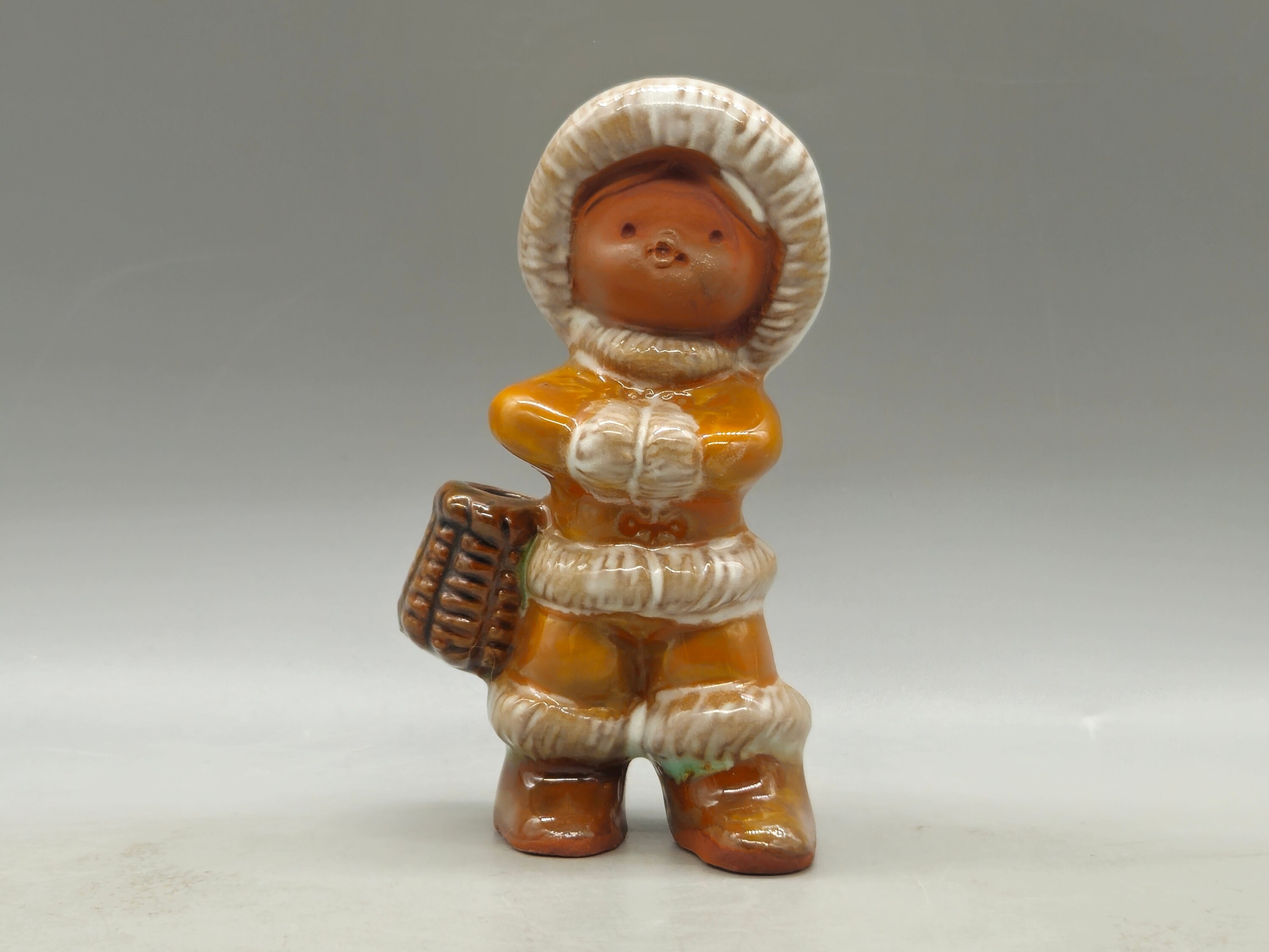 Eskimo figurine - Etsy 日本