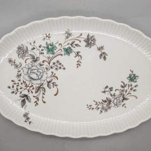 1970s Ilmenau Graf von Henneberg Thuringia Large Oval Plate / Tray With Floral Decorations | Vintage German Porcelain