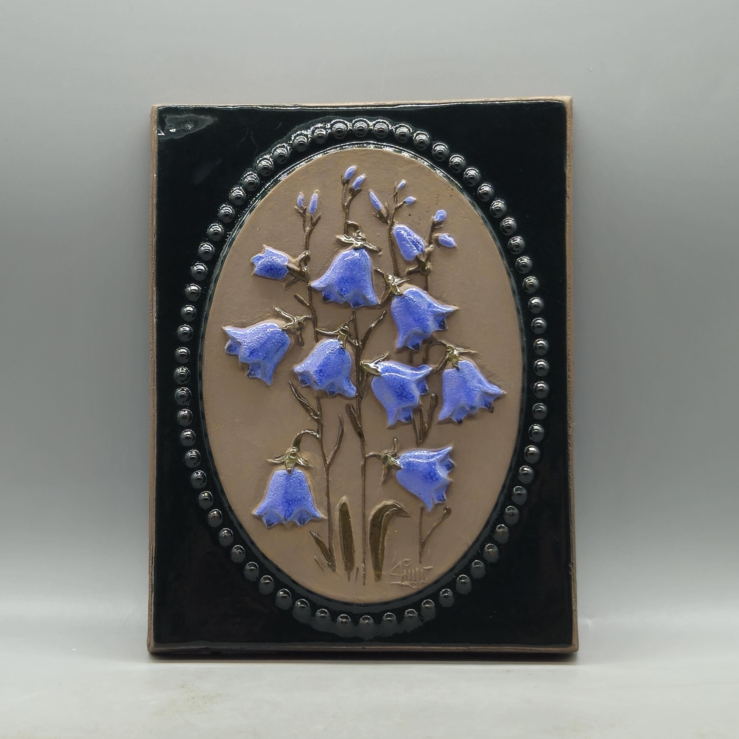 希少　北欧スウェーデン作家の壁飾り　　　　石器製　ヴィンテージ ヴィンテージ Jie Gantofta スウェーデン「ブルーベル」陶器製壁飾り