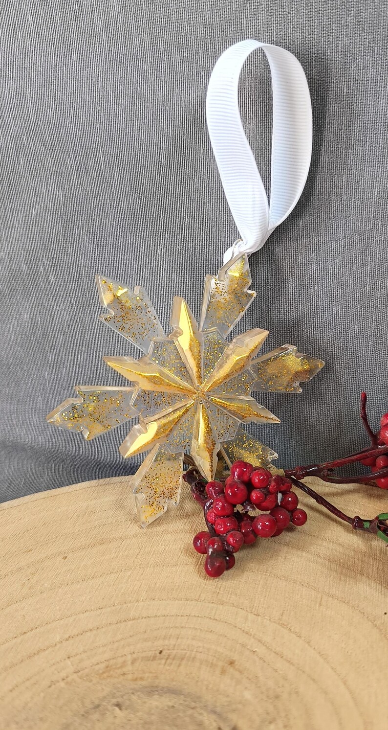 Set Di Statue Di Renne Dorate: Decorazioni Per La Tavola Di Natale