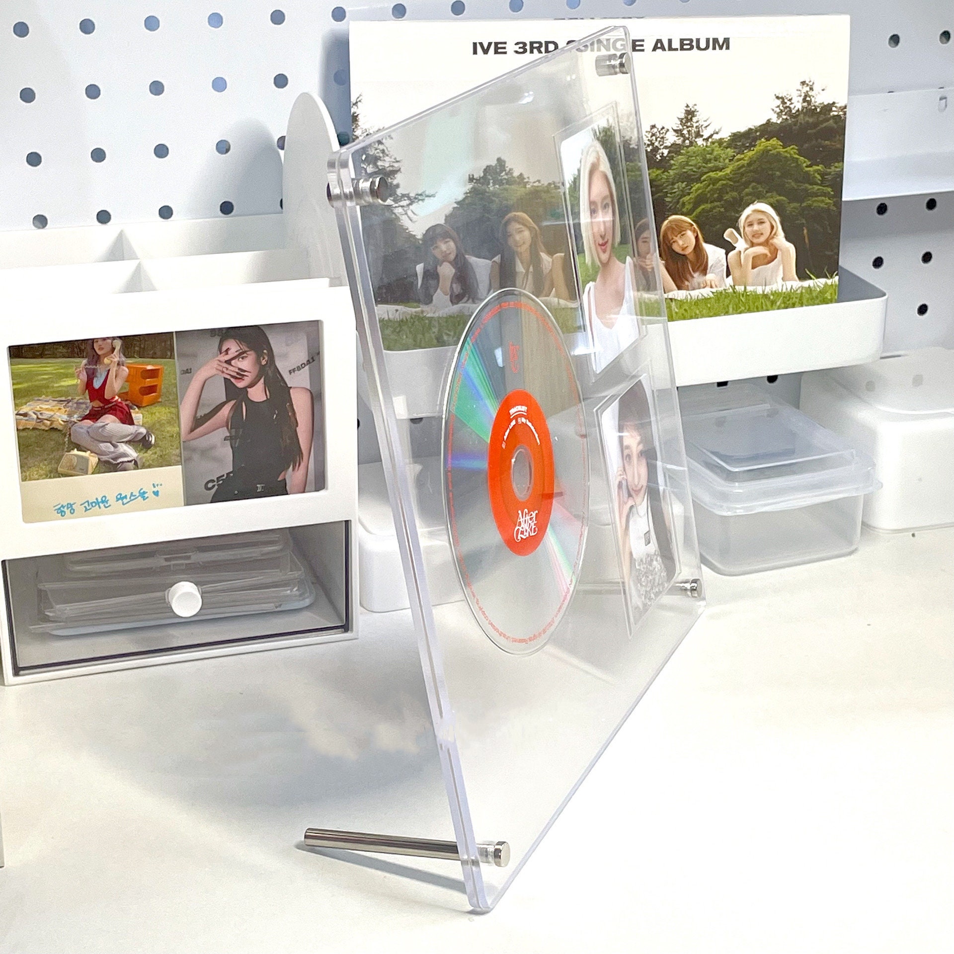 KPOP Álbum acrílico 2 Photocard CD Display Soporte de marco de pie 3  PULGADAS / Estante transparente magnético coreano Estante de exhibición de  boletos de concierto de escritorio -  México