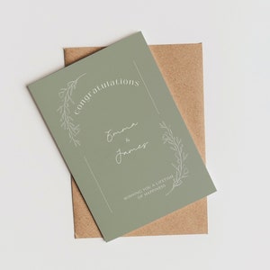Grüner Salbei Personalisierte Namen Verlobung / Hochzeit Glückwünsche Grußkarte - Individuelle Hochzeitskarte | Vintage Blumenkartendruck
