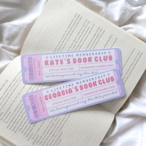 Lila Personalisiertes Lesezeichen | Buchklub Lesezeichen | Lesezeichen Ticket-Gutschein | Niedliches Pastell Lesezeichen