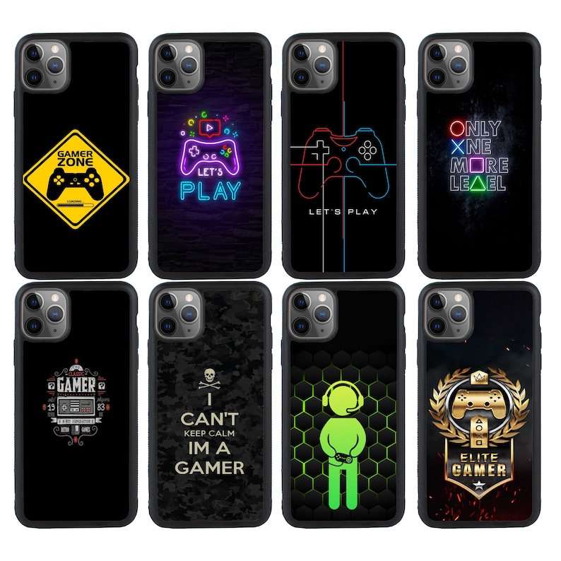Puede incluir: Conjunto de 10 fundas de tel&eacute;fono diferentes con temas de juegos. Las fundas presentan varios dise&ntilde;os, incluyendo un mando de juego verde ne&oacute;n y rosa, una calavera y huesos cruzados, un jugador con auriculares y una corona dorada con un mando de juego. Las fundas son todas negras con una parte posterior transparente.