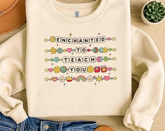 Design della maglietta "Incantato per insegnare": apprezzamento dell'insegnante PNG (download digitale)