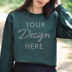 Gildan 18000 Mockup, Gildan Forest Green Sweatshirt Mockup, Fall Model Mockup Gildan, Gildan Crewneck Mockups, Autumn Outdoor Mockup 18000
