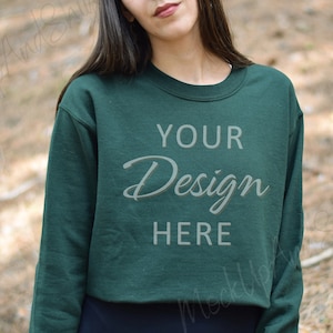 Gildan 18000 Mockup, Gildan Forest Green Sweatshirt Mockup, Fall Model Mockup Gildan, Gildan Crewneck Mockups, Autumn Outdoor Mockup 18000