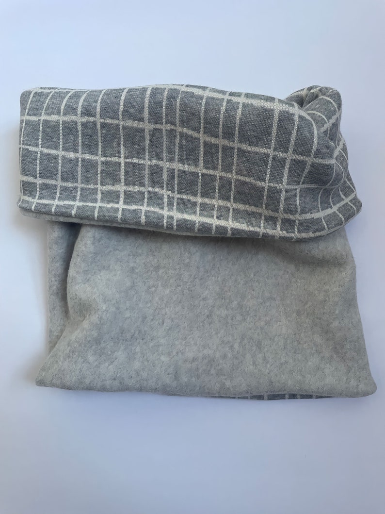 Geo gray snood image 4