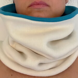 Teal snood image 3