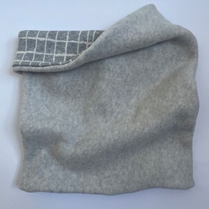 Geo gray snood image 3