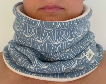 Seashell snood