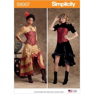 Peut inclure: Patron Simplicity S9007 présentant deux tenues. À gauche, une veste beige avec un corset floral rouge et une jupe à volants. À droite, un boléro noir, un corset floral rouge et une jupe noire asymétrique. Les deux incluent bottes et accessoires.