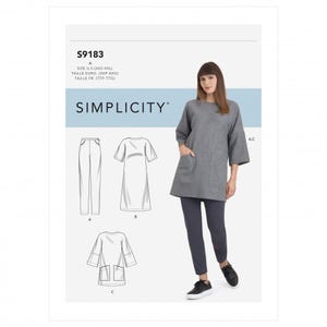 Könnte beinhalten: Simplicity Schnittmuster S9183 mit einer grauen Tunika mit Dreiviertelärmeln und zwei Vordertaschen, kombiniert mit einer dunkelgrauen Hose. Die Schnittmusterhülle enthält technische Strichzeichnungen für die Tunika und Hose in den Größen XXS-XXL.