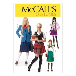 Peut inclure: Une pochette de patron de couture McCall's Costumes présentant des illustrations et des photographies de tenues scolaires. Les modèles incluent des blazers, des jupes plissées, des gilets et des chemises à col en bleu, rouge, vert et rose.