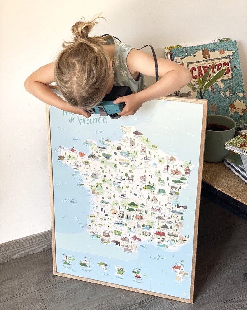 Carte France affiche pédagogique enfant illustrée merveilles image 1