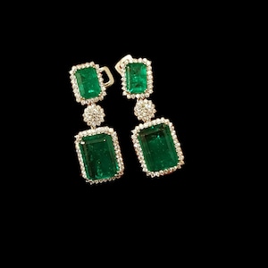Pendientes colgantes de plata de ley con esmeralda