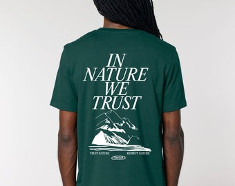 In Nature We Trust shirt, minimalistische esthetiek tee, avontuurlijk buitencadeau, bergliefhebber, wandel- of reiziger vintage t-shirt