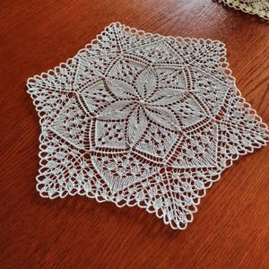 Hexagonal knit doily 15&quot; (38 cm)