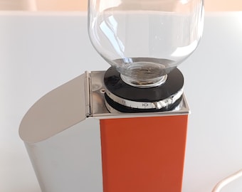 Quick Mill OMRE 023B Vintage Coffee Grinder – Iconic Orange – Showcase Condition