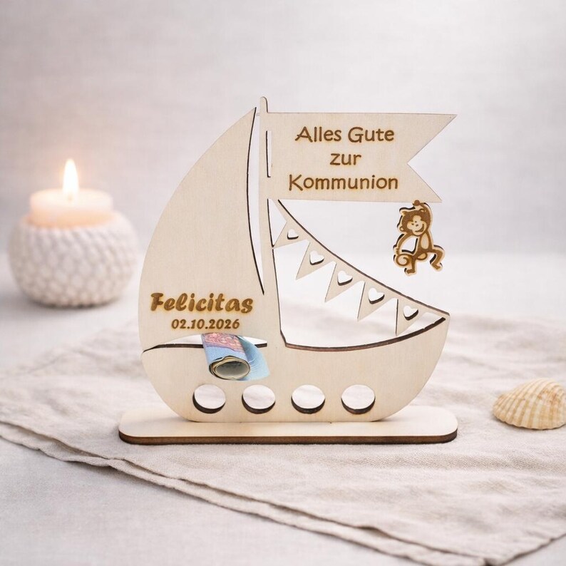 Geldgeschenk Kommunion aus Holz Segelboot mit Gravur