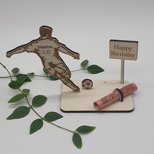 Fußballspieler als Geldgeschenk für alle Fußballer | Personalisierbare Geschenkidee aus Holz für alle Fußballliebhaber | zum verschenken