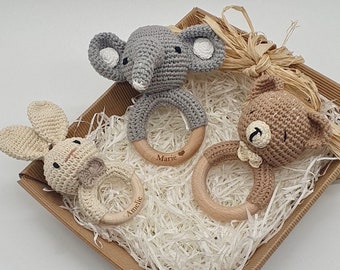 Personalisierte Kinderrasseln Bär, Hase, Elefant | Babyspielzeug aus Holz | Tiere | Babyrasseln | Geschenk zur Geburt | Rassel