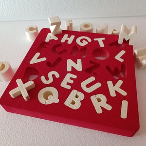 Spel, puzzel, tijdverdrijf Kleurrijk alfabet